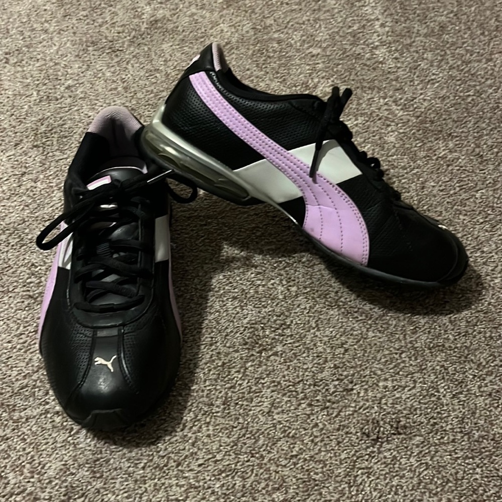 Puma tennis shoes